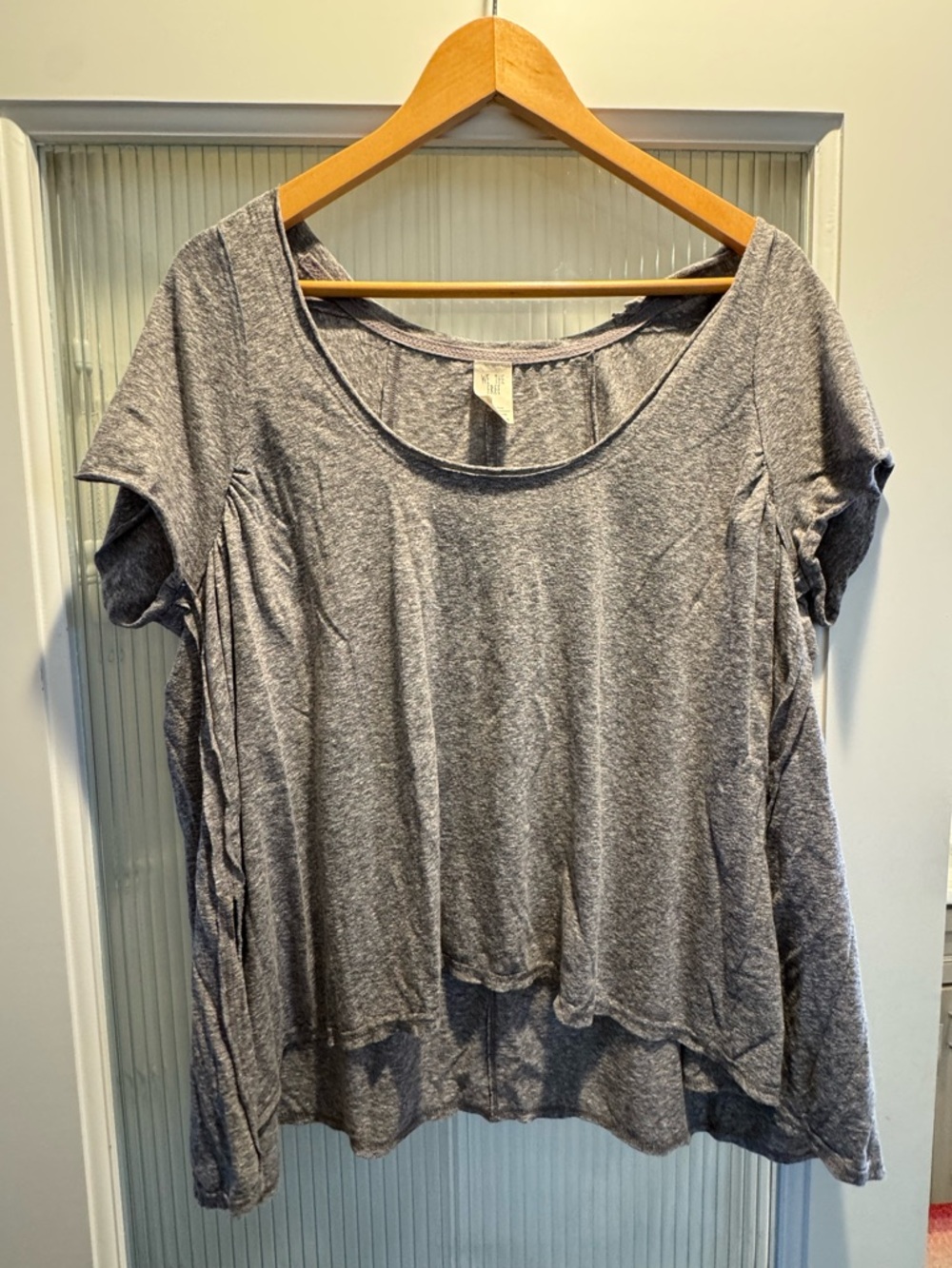 Free People Scoop Neck Short Sleeve Tee in Heather Gray